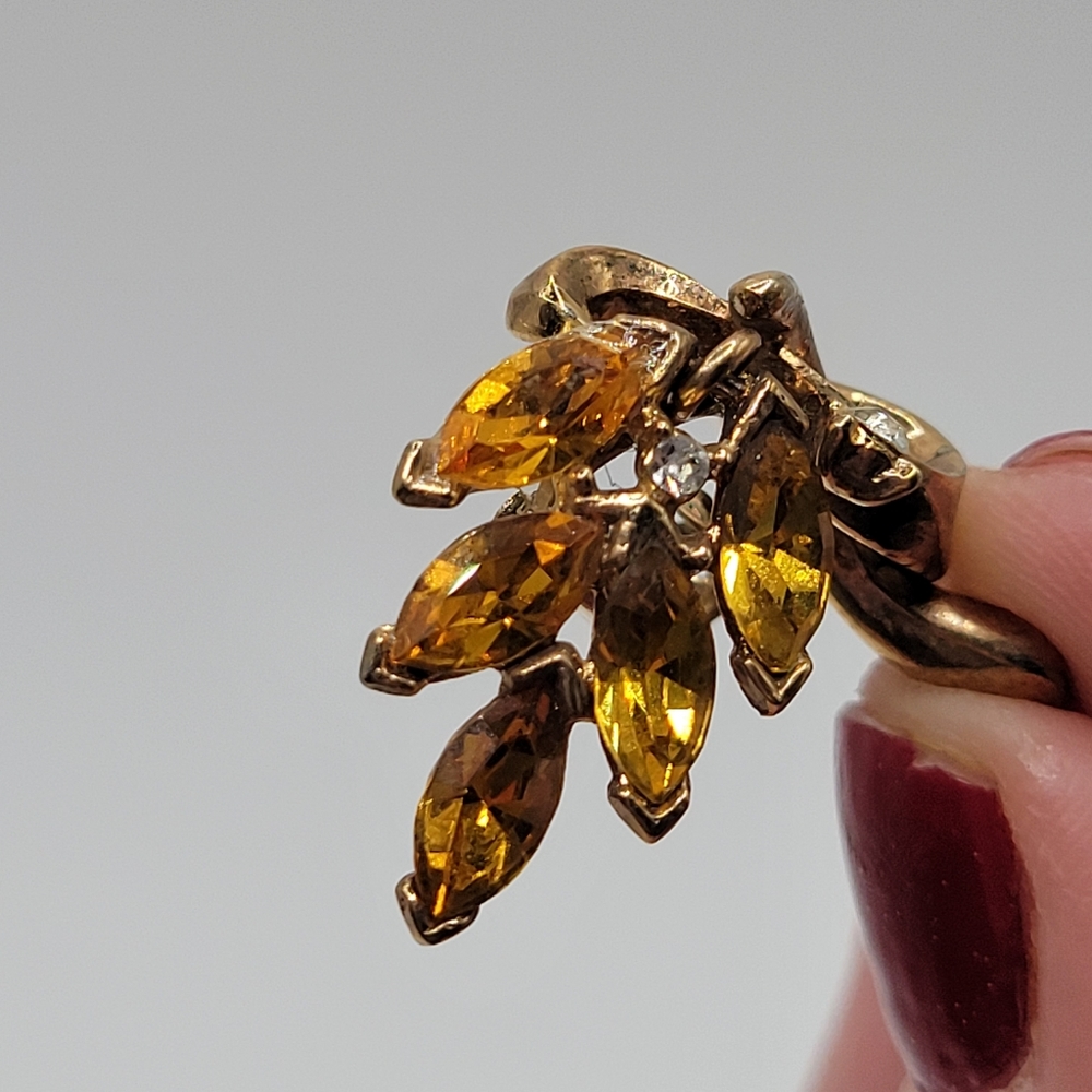 VTG "Crown" Trifari Topaz & Clear Rhinestone Earrings | SIGNED | 1930s - 1940s - Picture 9 of 12
